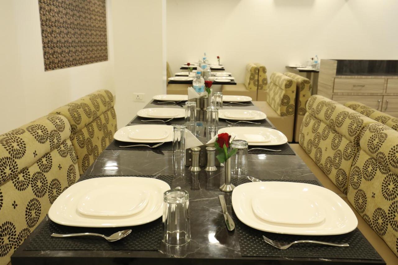 Imperial Grande Resort Lonavala Eksteriør bilde