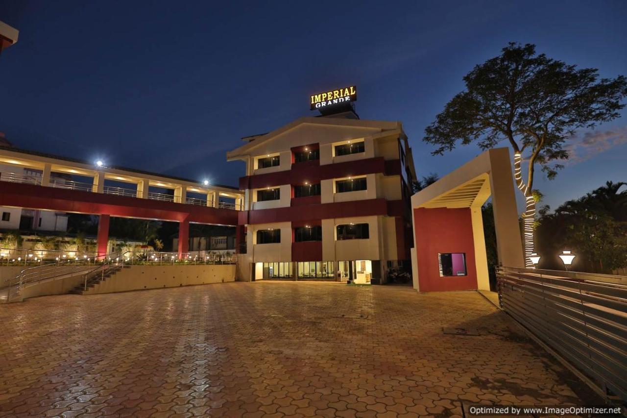Imperial Grande Resort Lonavala Eksteriør bilde