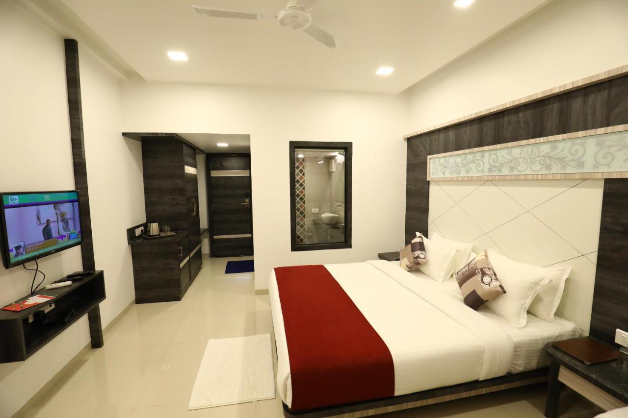 Imperial Grande Resort Lonavala Eksteriør bilde