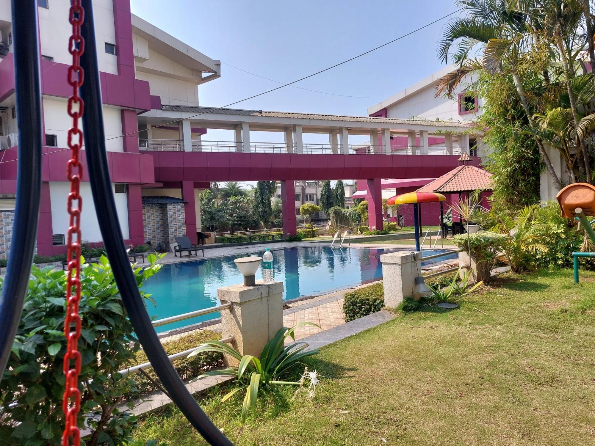 Imperial Grande Resort Lonavala Eksteriør bilde