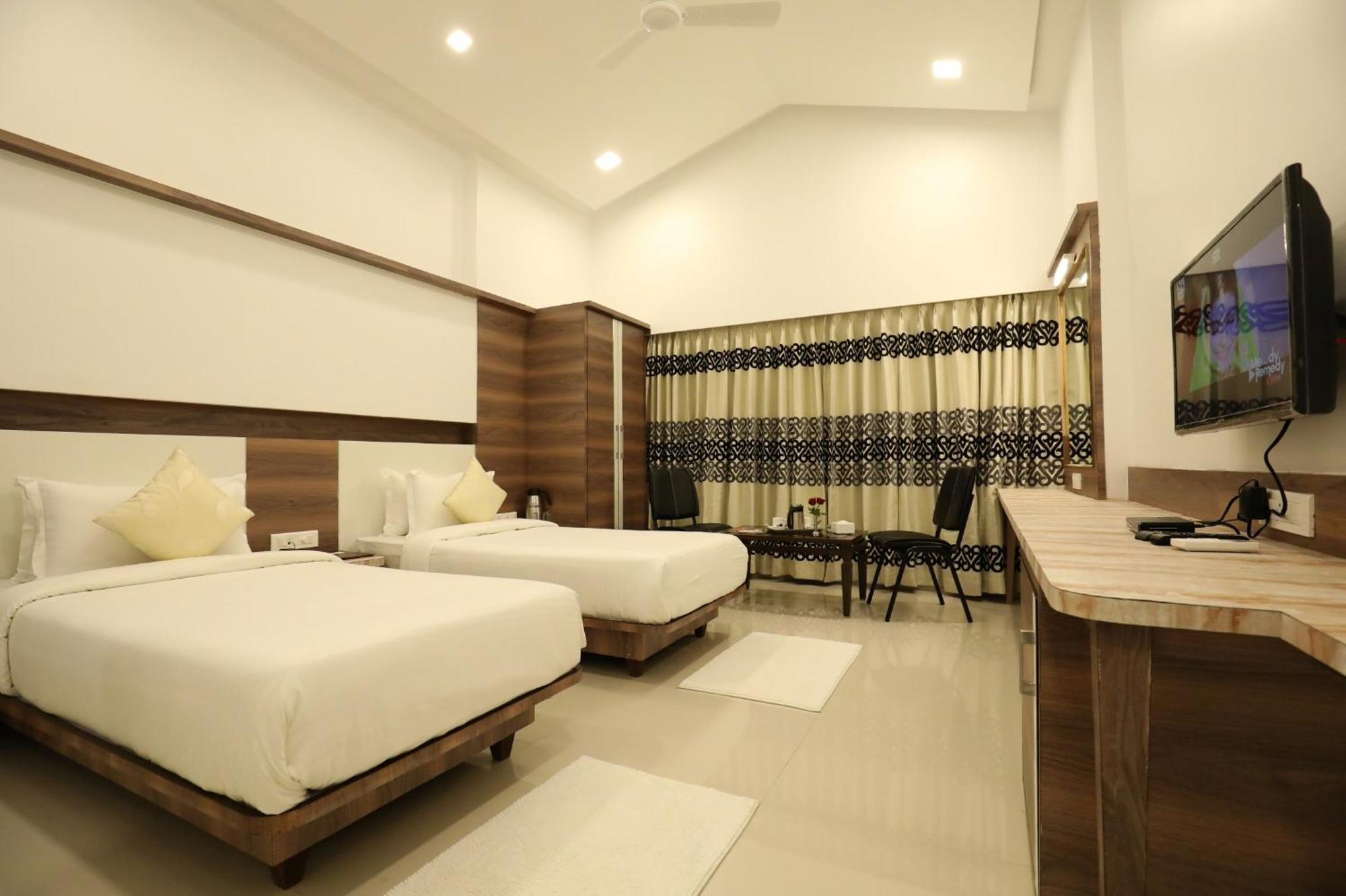 Imperial Grande Resort Lonavala Eksteriør bilde