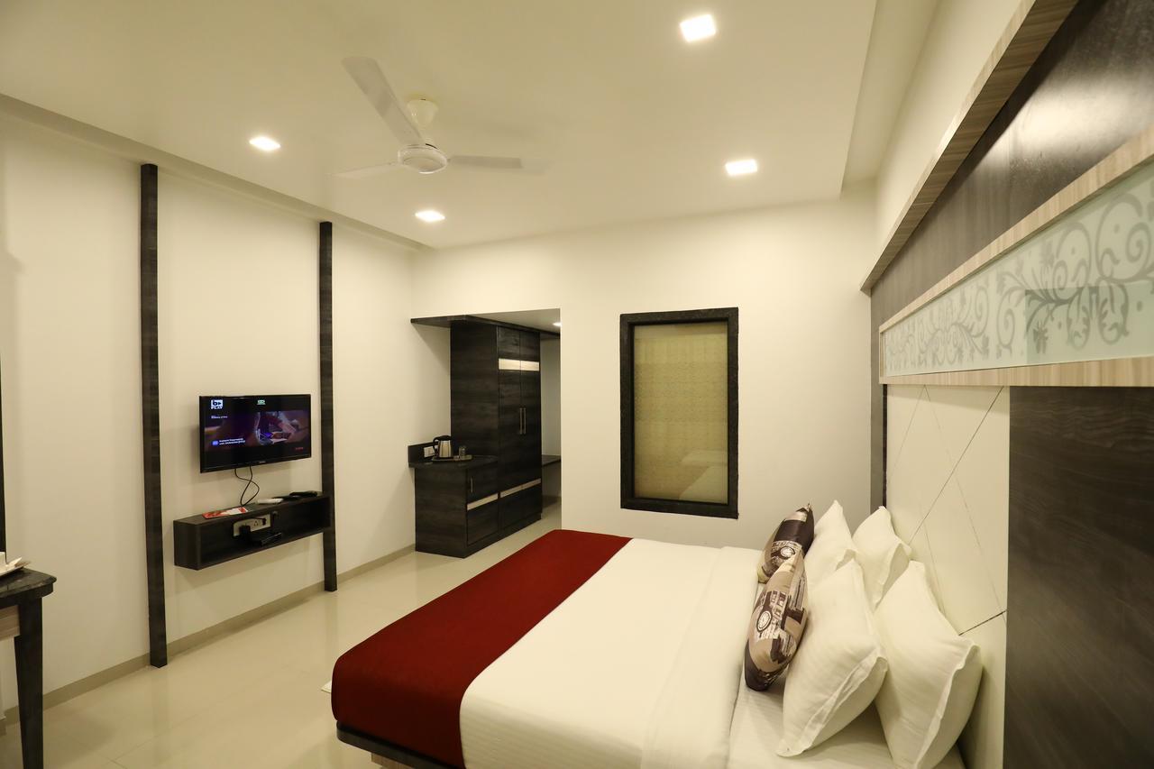 Imperial Grande Resort Lonavala Eksteriør bilde